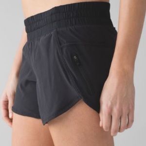 NWT Lululemon tracker short V in black